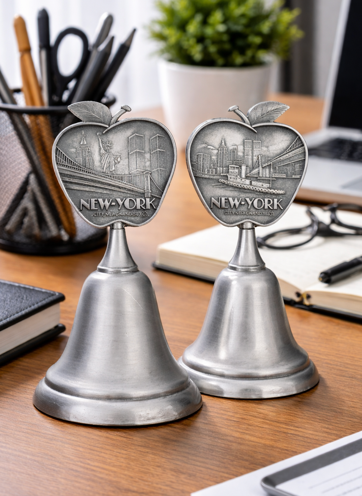 Counter Bell New York City NY Brooklyn Bridge Statue Liberty Big Apple Souvenir