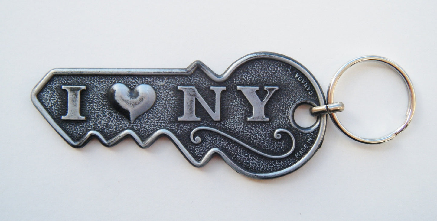 I LOVE NEW YORK NY CITY METAL SOUVENIR TWO SIDED KEY CHAIN STATUE OF LIBERTY