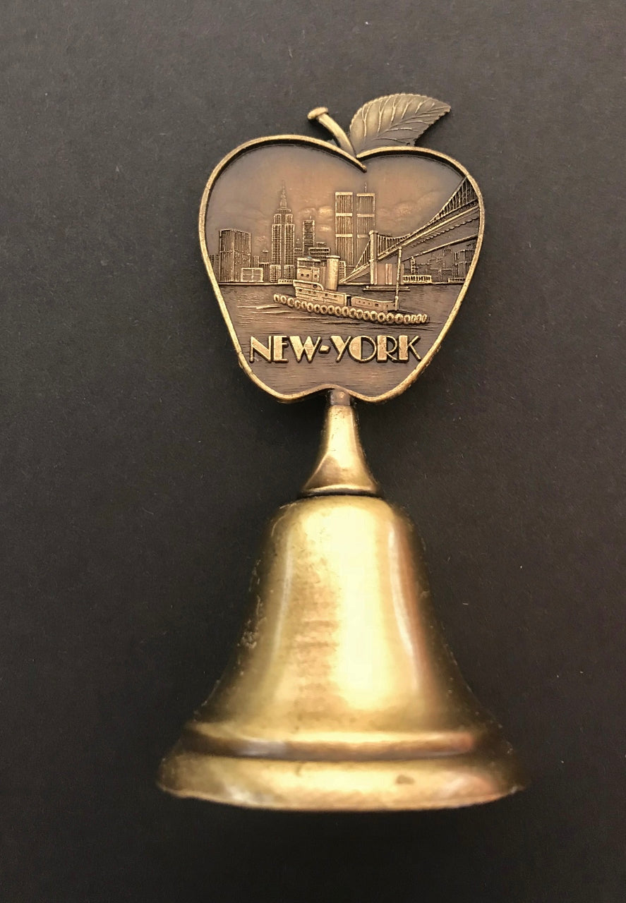 NEW YORK CITY SKYLINE BROOKLYN BRIDGE STATUE LIBERTY SOUVENIR DINNER DESKT